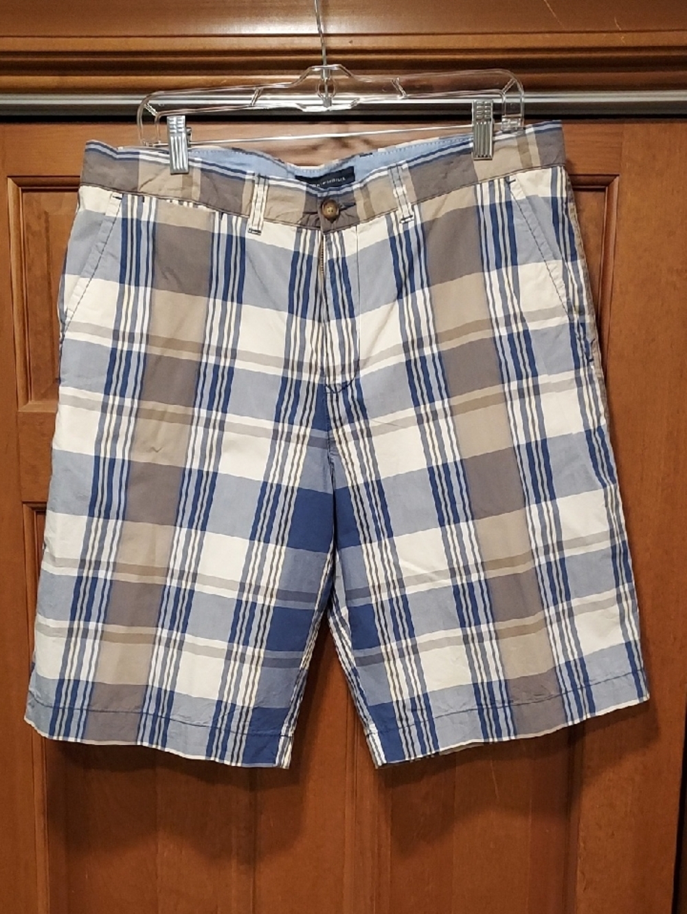 Tommy Hilfiger Men's Blue, White & Tan Plaid Flat Front Shorts